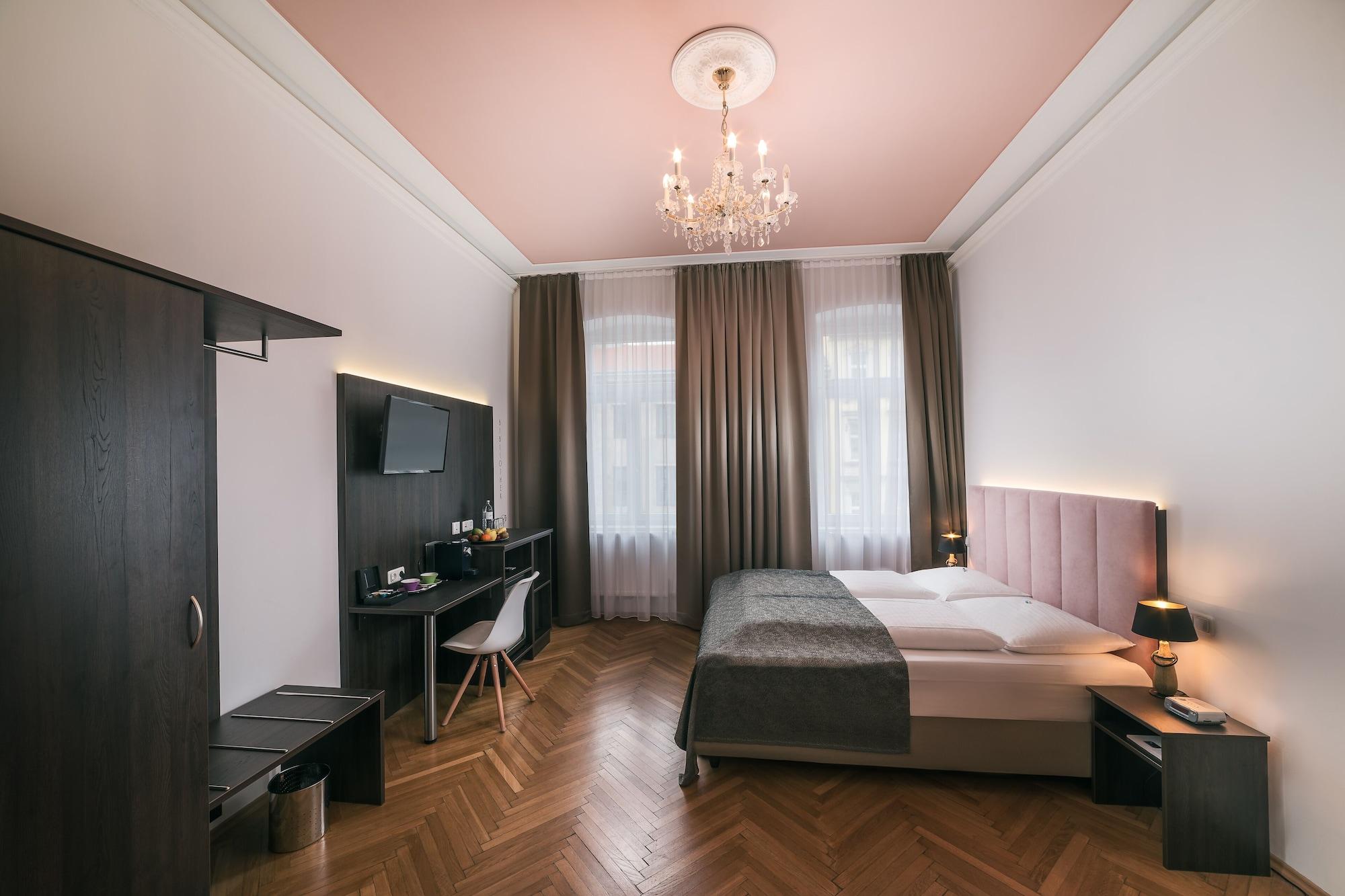 Hotel Boutique Donauwalzer 3*